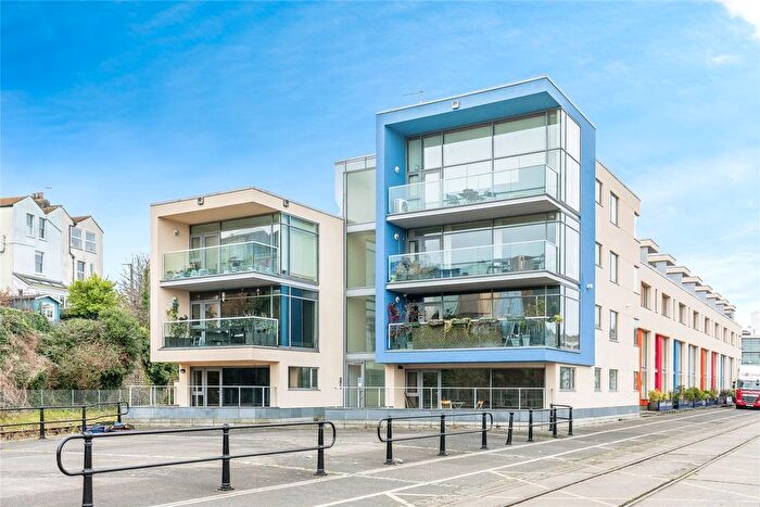 2 Bedroom Flat For Sale In Court, Bristol, BS1
