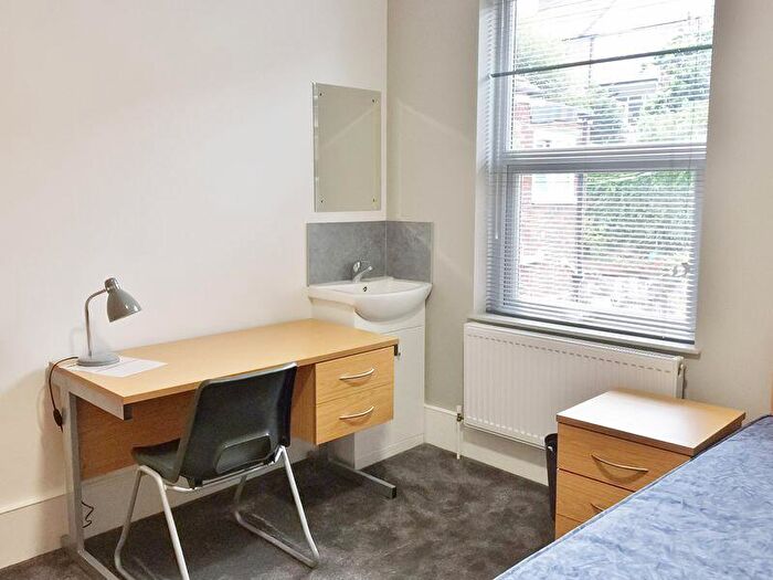 6 Bedroom Terraced House To Rent In Riley Road, Brighton, BN2