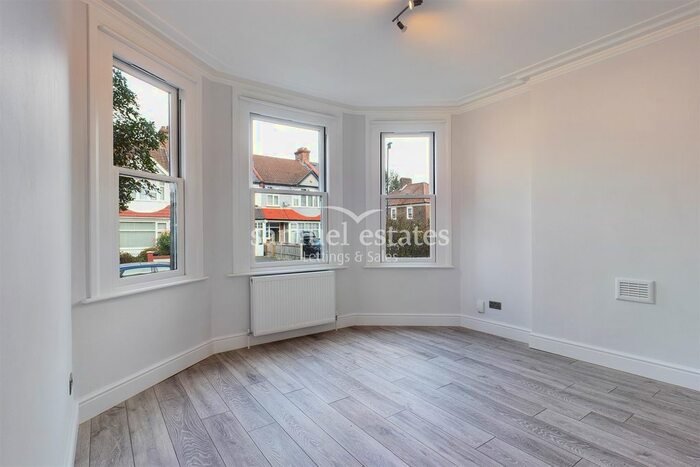 4 Bedroom End Of Terrace House To Rent In Waddon Road, Croydon, CR0