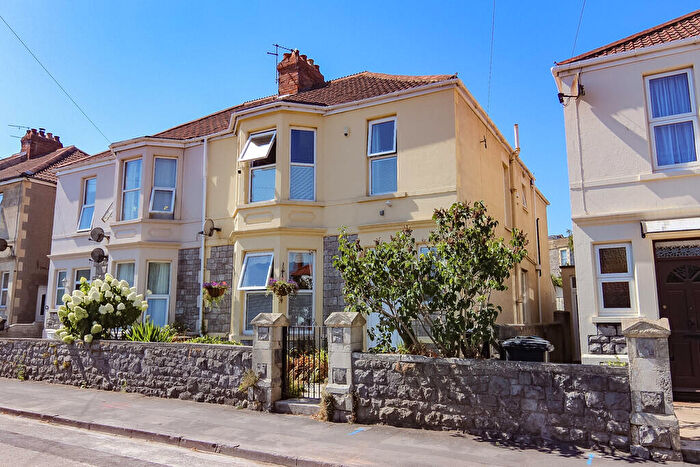 4 Bedroom Semi-Detached House For Sale In Sunnyside Road North, Weston-super-Mare, BS23