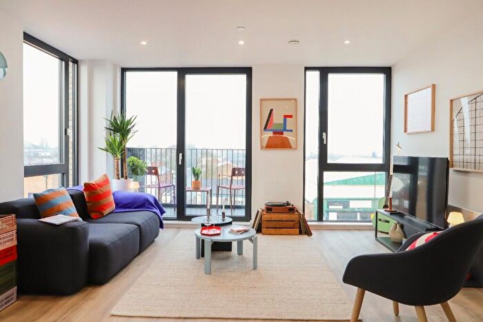 2 Bedroom Apartment To Rent In King Street, Bolton, Greater Manchester, BL4