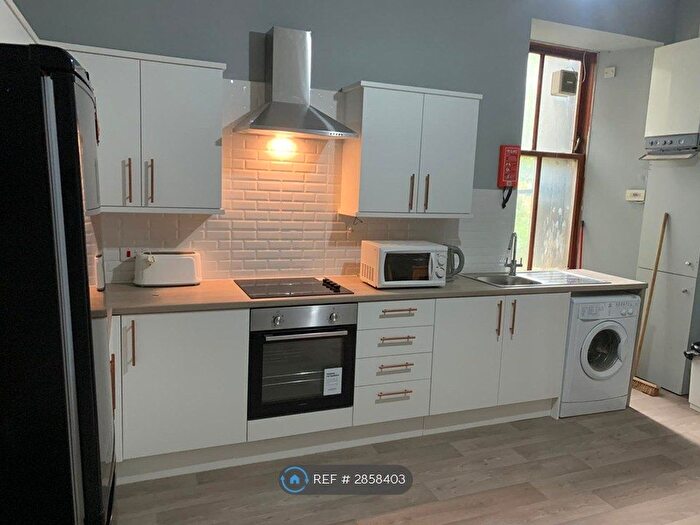 4 Bedroom Flat To Rent In Gray Street, Glasgow, G3
