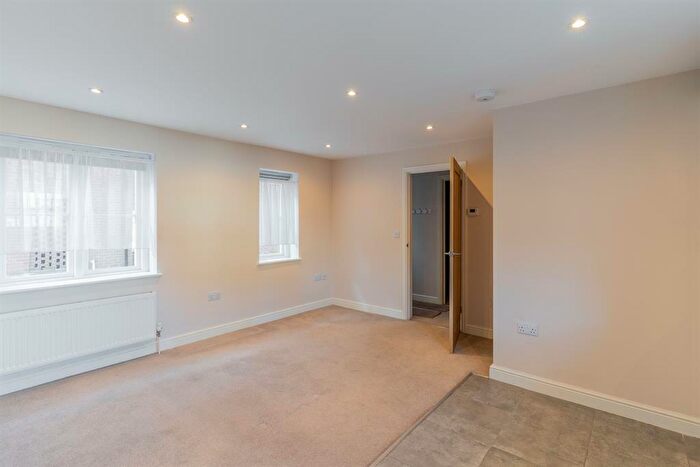 1 Bedroom Terraced House To Rent In Gold Street, Saffron Walden, Essex, CB10