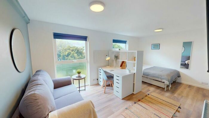 1 Bedroom Flat To Rent In Studio Flat, Monterey Gardens, EX4