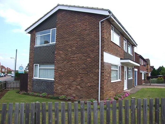 2 Bedroom Flat To Rent In Talbot Road, Rushden, NN10