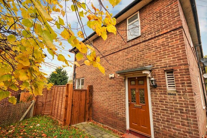 2 Bedroom End Of Terrace House To Rent In Shroffold Road, Bromley, BR1