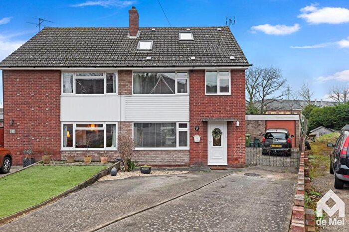 4 Bedroom Semi-Detached House For Sale In Drayton Close, Cheltenham, GL51