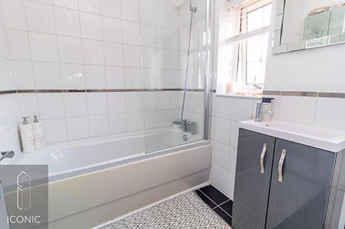 3 Bedroom Terraced House For Sale In Woodforde Road, Norwich, NR7