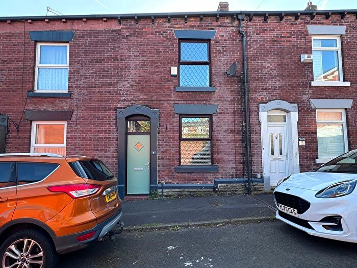 2 Bedroom Terraced House To Rent In North Street, Oldham, OL2
