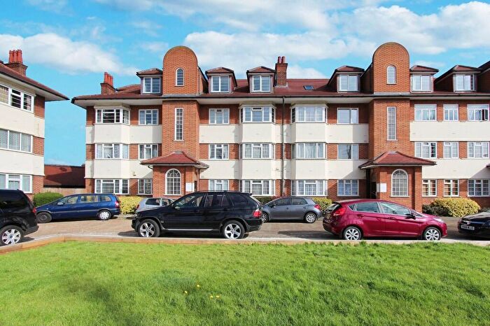 2 Bedroom Flat To Rent In Imperial Drive, Harrow, HA2