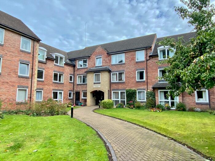 Houses for sale & to rent in LS22 9DG, Wetherby Wetherby