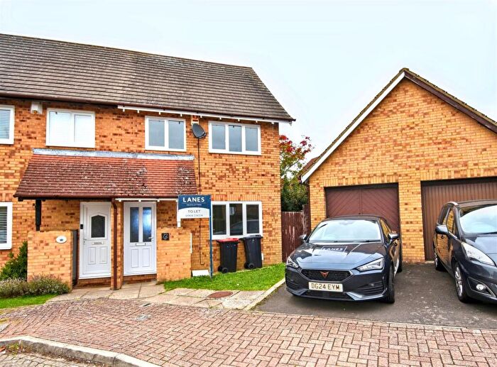 3 Bedroom Semi-Detached House To Rent In Isaacson Drive, Wavendon Gate, Milton Keynes, MK7
