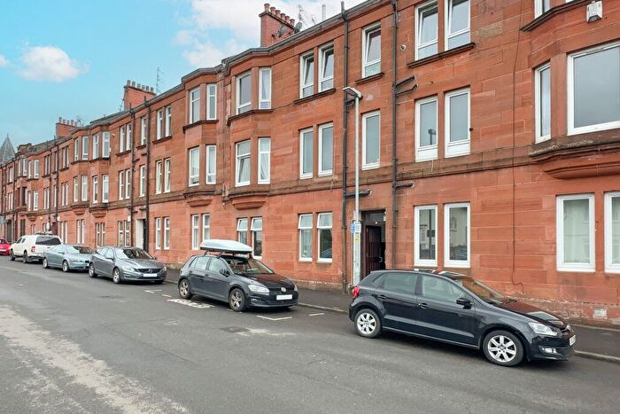 2 Bedroom Flat For Sale In Gavinburn Place, Old Kilpatrick, G60