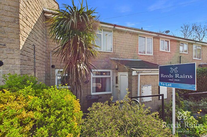 1 Bedroom Apartment To Rent In Croft Gardens, Huddersfield, West Yorkshire, HD2