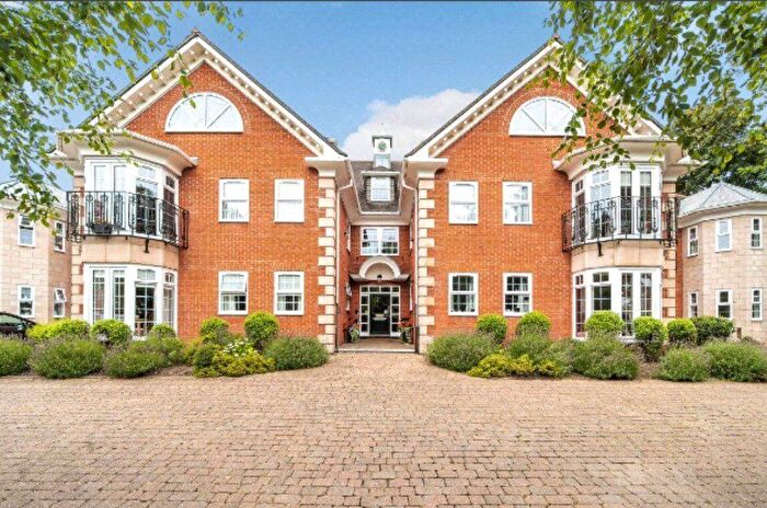 2 Bedroom Flat For Sale In Station Road, Orpington, BR6