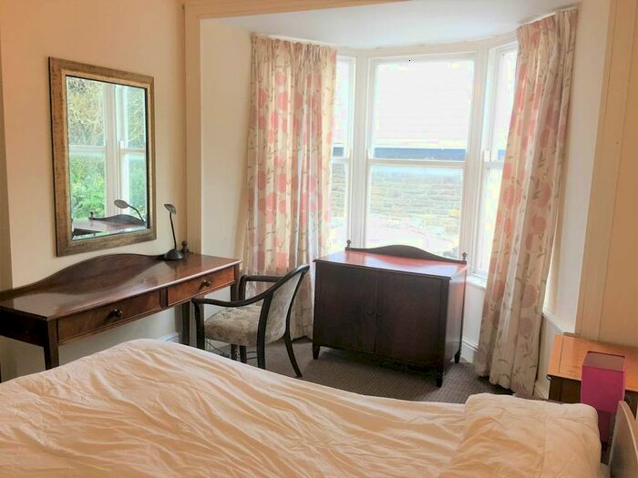 2 Bedroom Flat To Rent In Trefdraeth, North Road, Aberystwyth, SY23