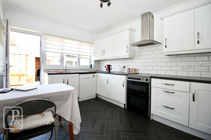 2 Bedroom Bungalow For Sale In Windermere Road, Holland-On-Sea, Clacton-On-Sea, CO15