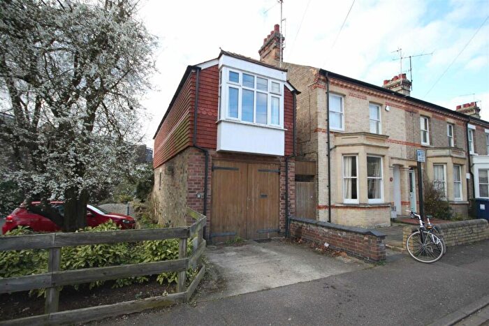 1 Bedroom Detached House To Rent In Kimberley RoadCambridge, CB4