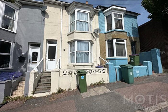 2 Bedroom House To Rent In Garden Road, Folkestone, CT19