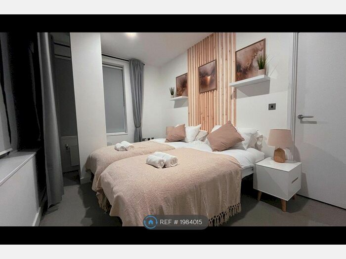 2 Bedroom Flat To Rent In The Platform_, Bracknell, RG12