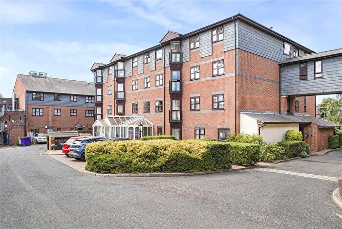 1 Bedroom Flat For Sale In Woodville Grove, Welling, Kent, DA16