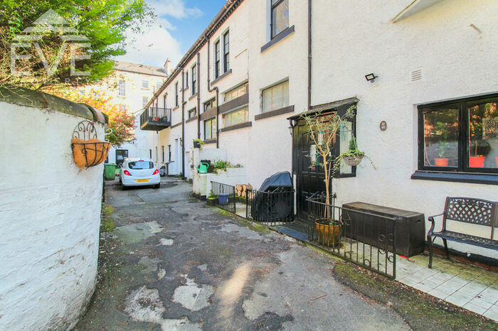 3 Bedroom Flat To Rent In West End Park Street, Glasgow, G3