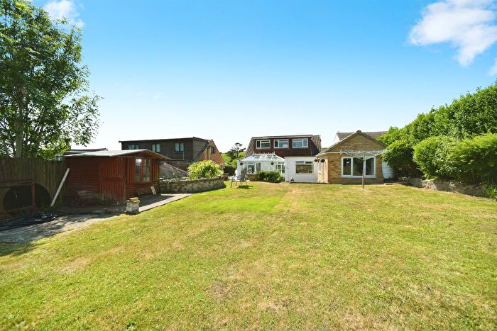 4 Bedroom Detached House For Sale In Millyard Crescent, Brighton, BN2