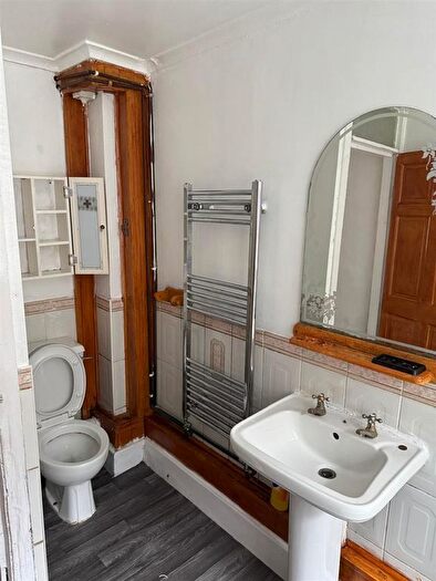 2 Bedroom Terraced House To Rent In Greenleaf Street, Liverpool, L8