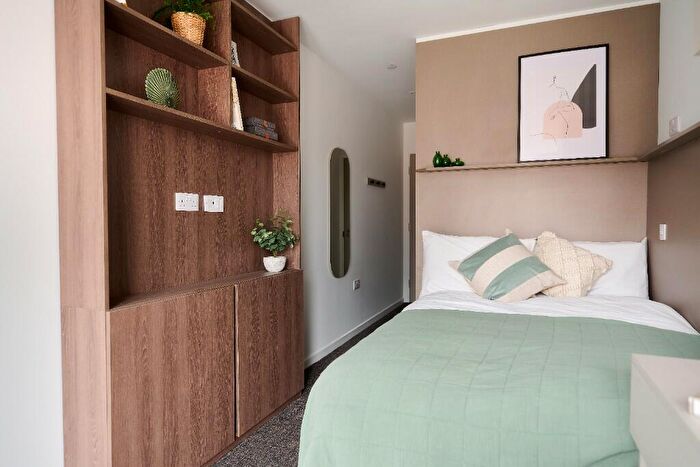 1 Bedroom Apartment To Rent In Botanic Avenue, Manchester, Greater Manchester, M15