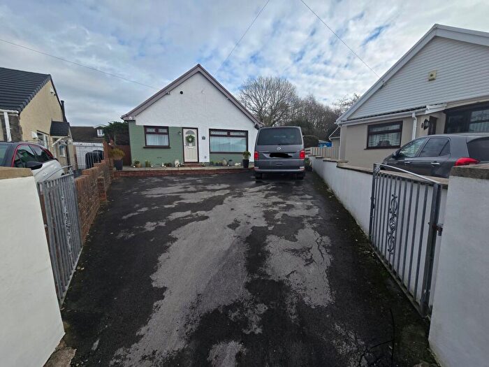 3 Bedroom Detached Bungalow For Sale In Highland Close, Sarn, CF32