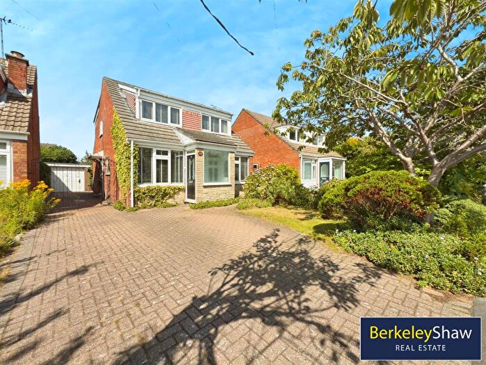 3 Bedroom Detached Bungalow For Sale In Greenloons Drive, Formby, Liverpool, L37