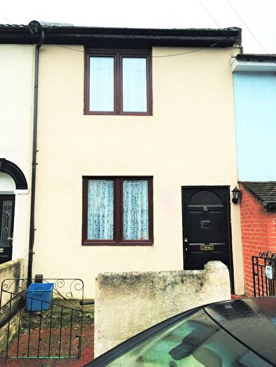 3 Bedroom Terraced House To Rent In Burnt Oak Terrace, Gillingham, ME7