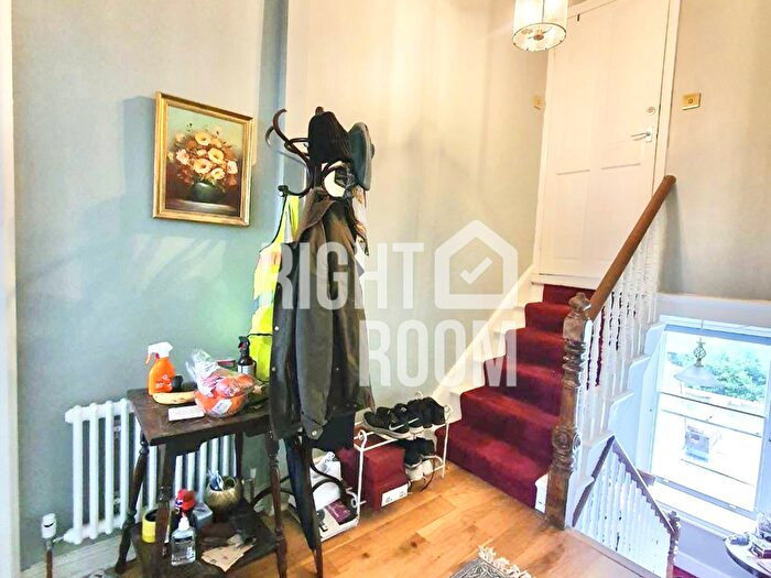 1 Bedroom Flat To Rent In St. Georges Avenue, London, N7