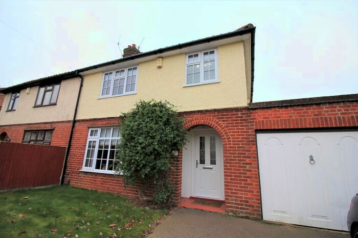 3 Bedroom Semi-Detached House To Rent In Overbury Road, Norwich, NR6