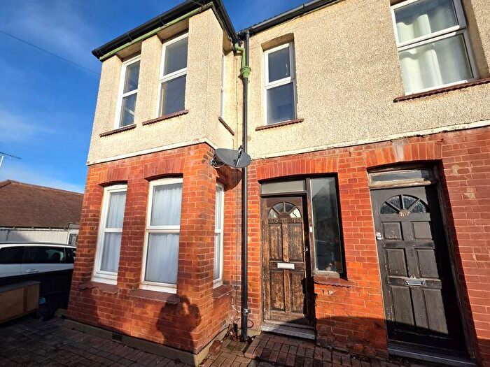 1 Bedroom Flat To Rent In Carlingford Drive, Westcliff-On-Sea, SS0