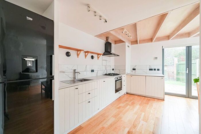 3 Bedroom Semi-Detached House To Rent In Salmen Road, Plaistow, London, E13