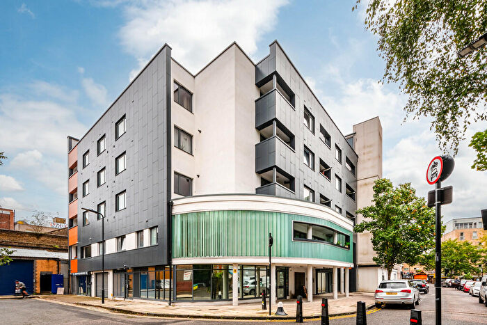 2 Bedroom Apartment For Sale In Triangle Road, E8