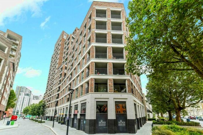2 Bedroom Flat To Rent In Stock House, SE17