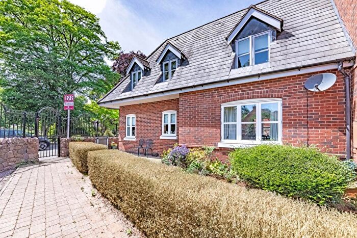 2 Bedroom Apartment For Sale In Weavers Close, Quorn, LE12