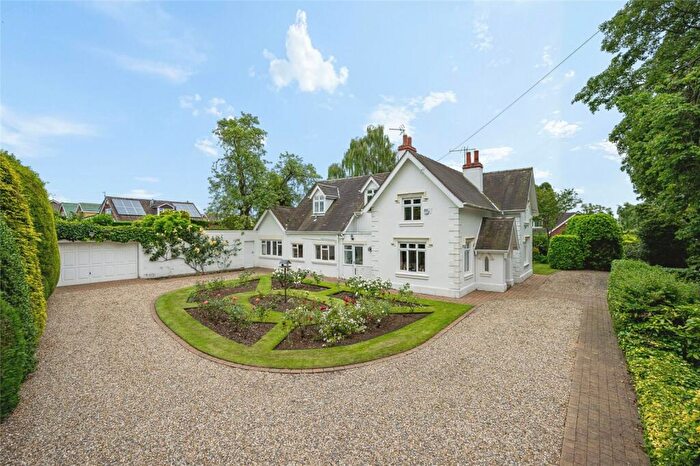 4 Bedroom Detached House For Sale In Wealstone Lane, Upton, Chester, CH2