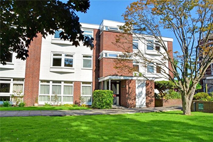 2 Bedroom Apartment For Sale In Sweyn Place, Blackheath, London, SE3