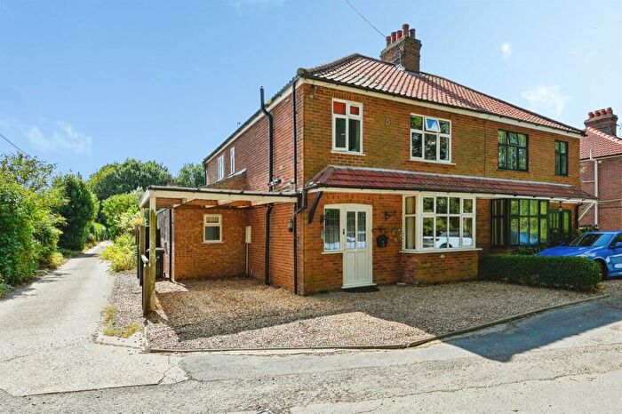 3 Bedroom Semi-Detached House For Sale In Ryston End, Downham Market, PE38