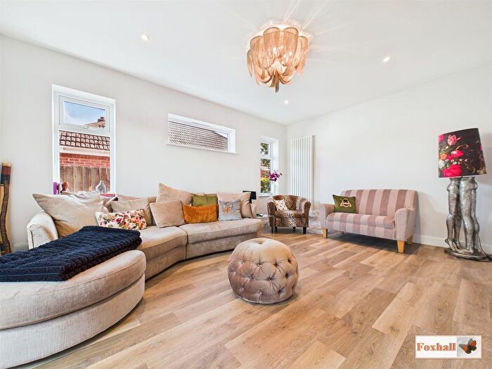 2 Bedroom Bungalow For Sale In Heathercroft Road, Ipswich, IP1