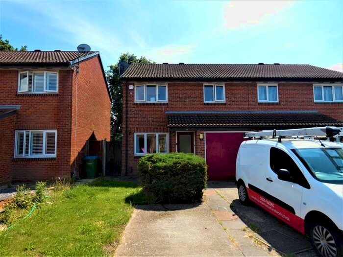 3 Bedroom Semi-Detached House To Rent In Shannon Road, Stubbington, Fareham PO14