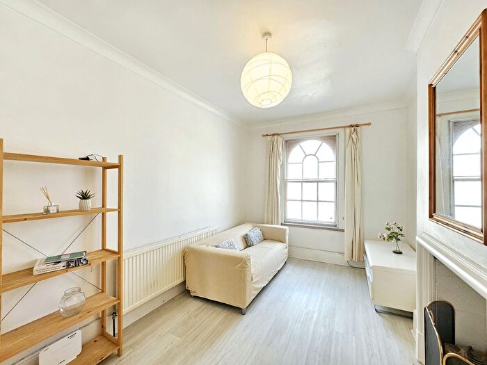 1 Bedroom Flat To Rent In Spring Street, W2