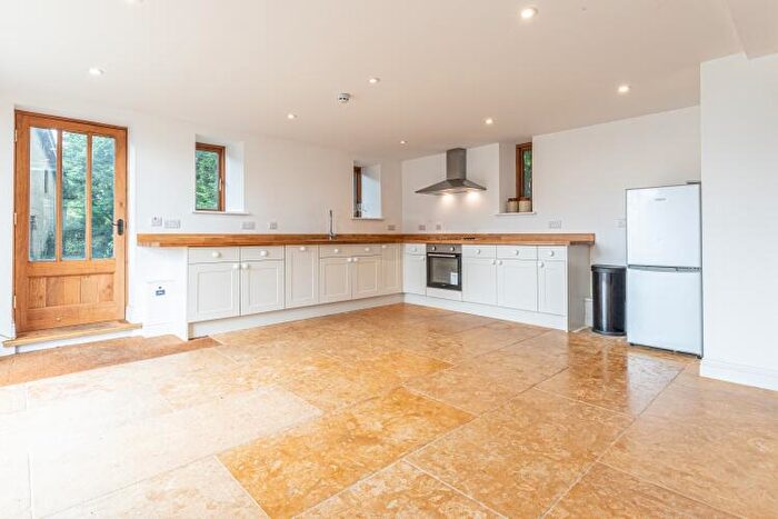 2 Bedroom Barn To Rent In Asthall Leigh, OX29