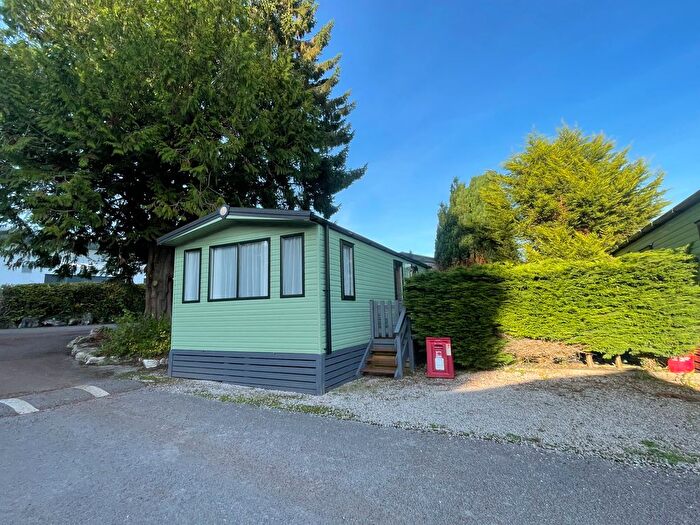 2 Bedroom Property For Sale In Fell End Caravan Park, Beetham, LA7
