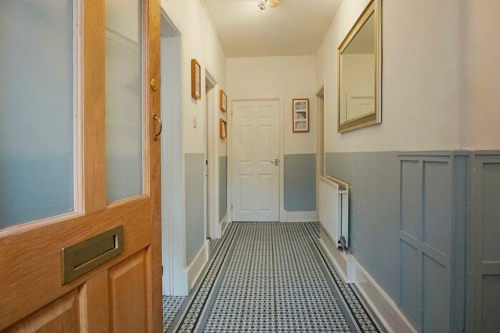 2 Bedroom Flat To Rent In Chandos Square, Broadstairs, CT10