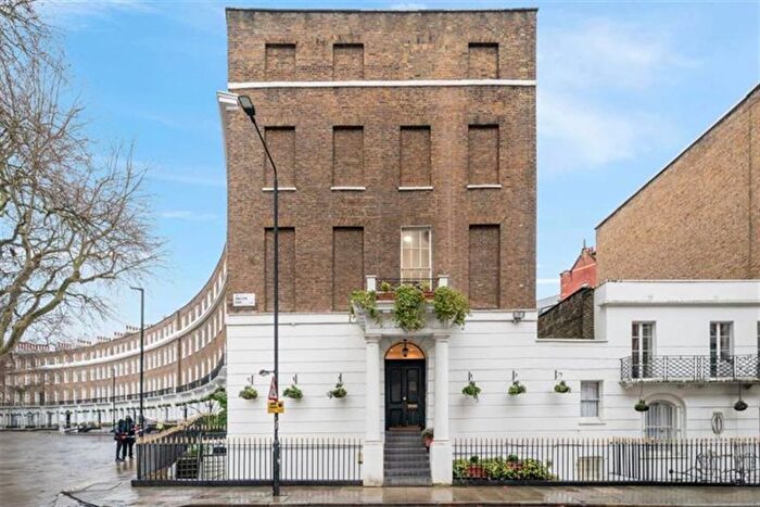 1 Bedroom Flat To Rent In Cartwright Gardens, Kings Cross, London, WC1H