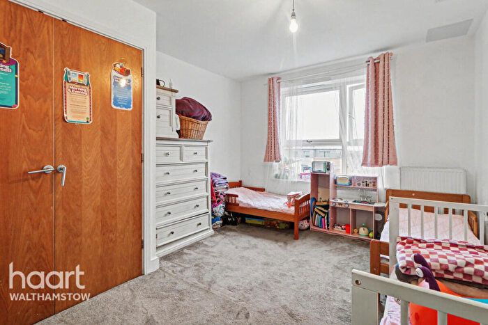 2 Bedroom Apartment For Sale In Thomas Jacomb Place, Walthamstow, E17